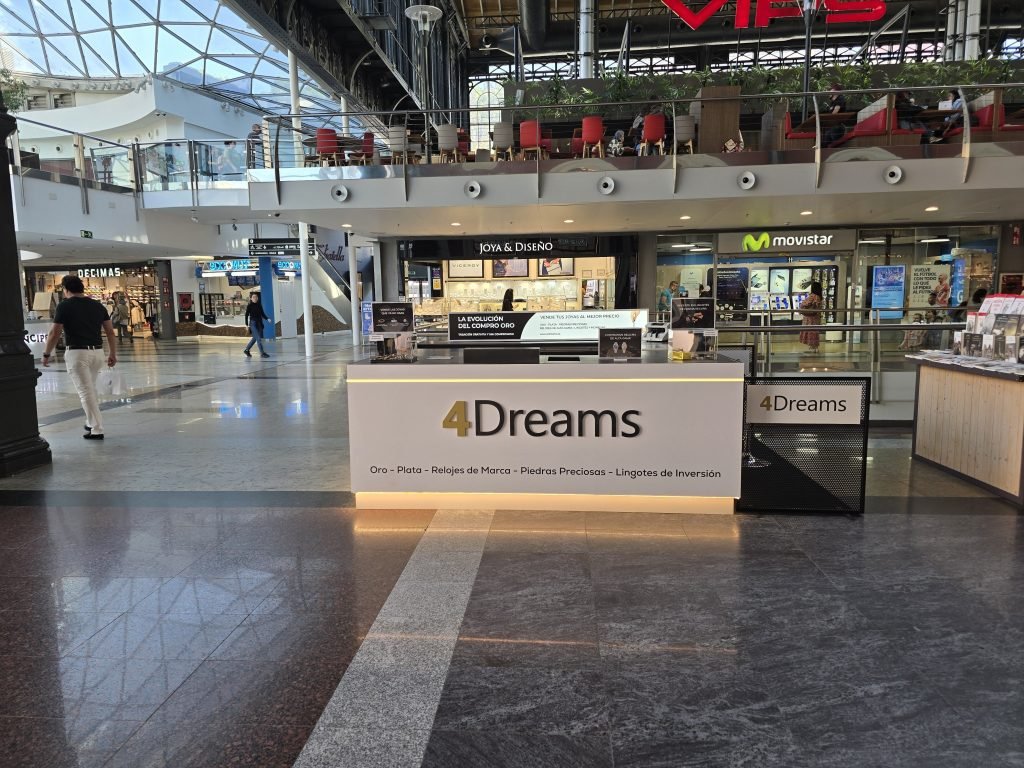 4Dreams impulsa la sostenibilidad con su nuevo stand de material reciclado en Príncipe Pío